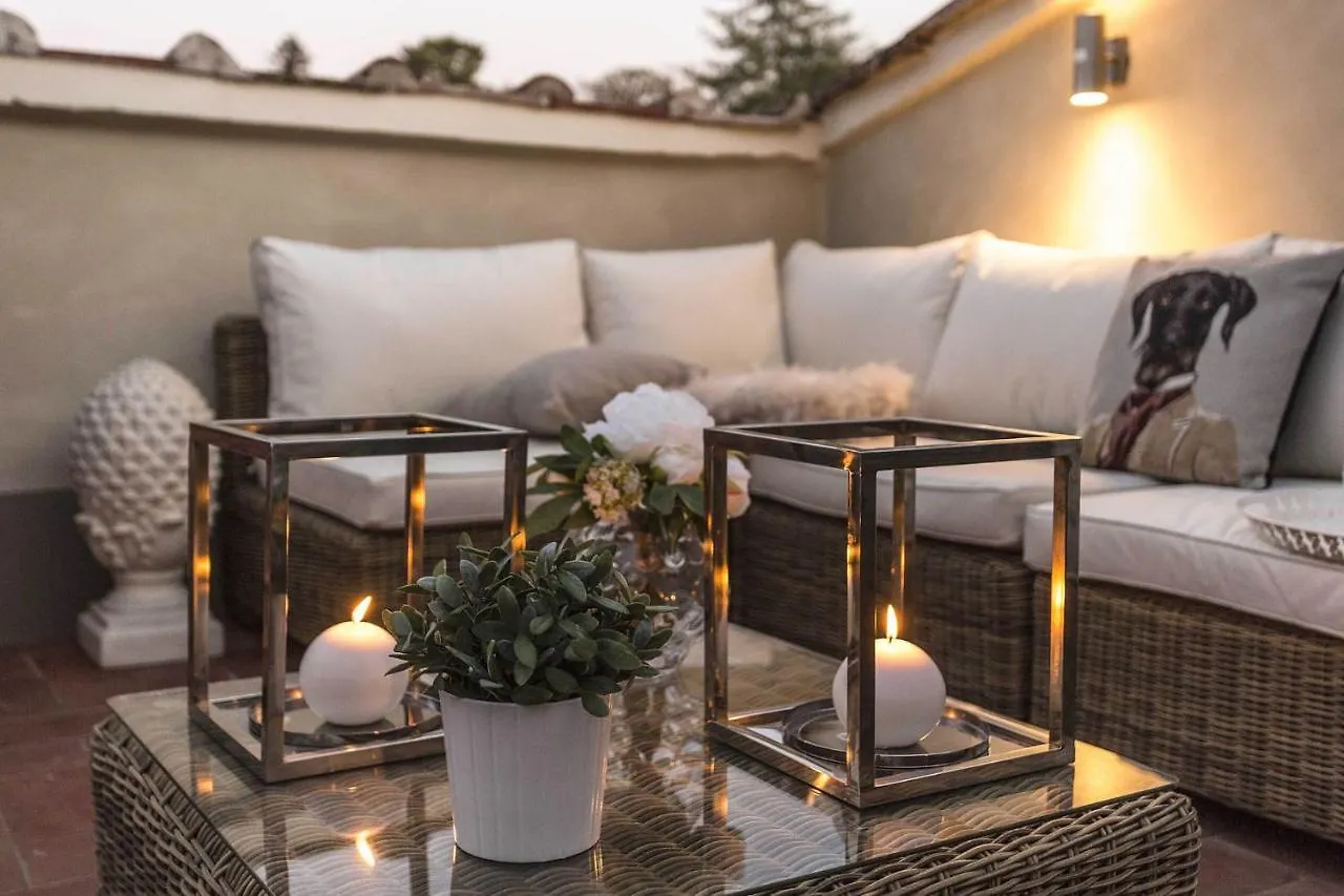Casa Laura, Unwind Yourself On A Luxury Terrace In Lucca Town 0*,